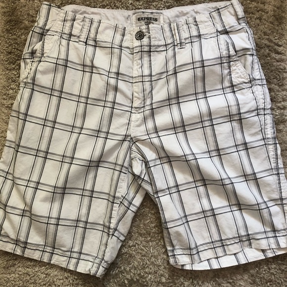 Express Shorts - Picture 1 of 3